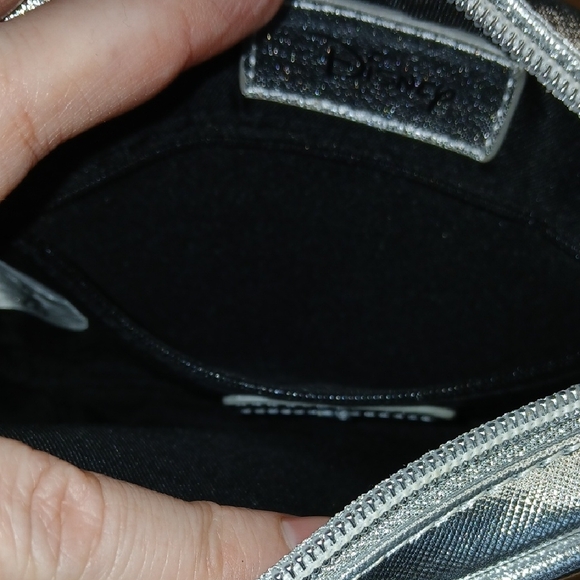 Danielle Nicole Silver Minnie Mouse Crossbody Bag - Picture 8 of 9